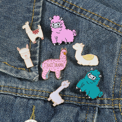 Broches de animales para mujeres y niños, alfileres de esmalte de Alpaca y Camel de dibujos animados, botón personalizado de Metal, joyería de moda, insignias de tela vaquera con solapa, regalo ► Foto 1/6