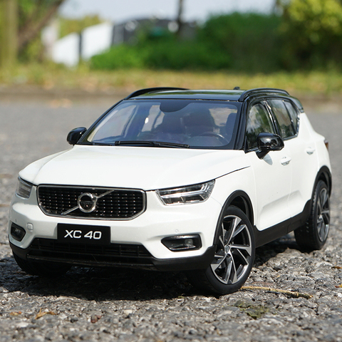 Coche de Metal fundido a presión XC40 SUV, modelo regalo colección de pasatiempo blanco azul, juguetes para niños, envío gratis, 1/18 ► Foto 1/6