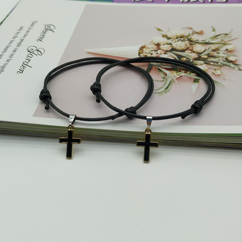 2 unids/lote Cruz pulsera de pareja Color negro blanco ajustable encanto pulsera regalo para Amiga amante joyería al por mayor ► Foto 1/6