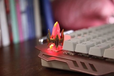 Tapa de llave personalizada hecha a mano de resina, tapa de Teclado mecánico con retroiluminación estereoscópica, tapa de llavero para Starcraft, torre de cristal Protoss 1 unidad ► Foto 1/5