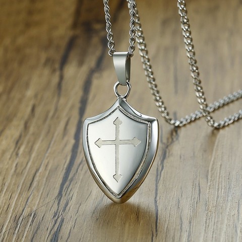 Los hombres escudo forma collar de colgante de Cruz de acero inoxidable fuerte y valiente Biblia verso joyería cristiana ► Foto 1/6