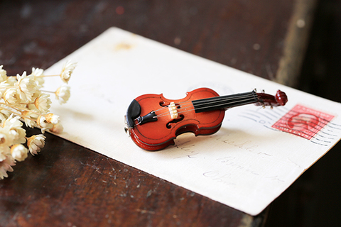 Vintage artes y artesanías de estilo Violines madera moda broche único instrumento musical Pasadores Broches hecho a mano del Victorian ► Foto 1/6