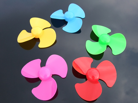 5 unids/lote 4 tamaños Multicolor tres-hoja de plástico de hélice diámetro 30-90mm de apertura 1,95mm ► Foto 1/1