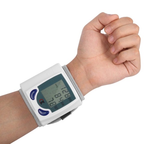 La atención de la salud Digital automático de muñeca Monitor de presión arterial para la medición de corazón y el pulso DIA Tonometer ► Foto 1/6