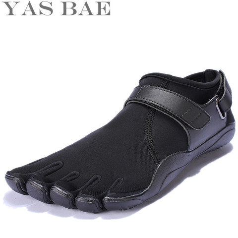 Yas Bae tamaño 45 44 venta de China diseño de marca de goma con cinco dedos de deslizamiento para exterior resistente al transpirable peso ligero zapatos para hombres ► Foto 1/6