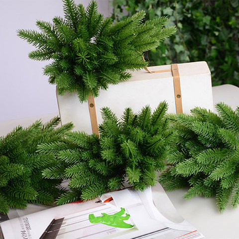 5 piezas plantas artificiales ramas de pino árbol de Navidad DIY accesorios de la fiesta de año nuevo decoración de Navidad adornos niños regalo A4520 ► Foto 1/6
