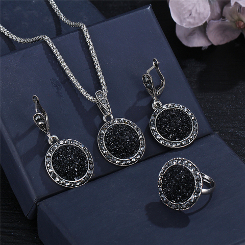 Conjunto de joyería con diamantes de imitación negros para mujer, conjunto de cadena, colgante de piedra redonda, collar, pendientes, anillo ► Foto 1/6