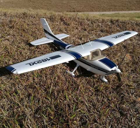 RC Avión de juguete Cessna 182 de 1410mm envergadura 6ch con alas luz led epo KIT (fuselaje sin electrónica) ► Foto 1/6