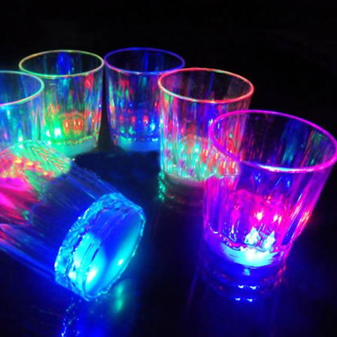 Mini LED intermitente de plástico para bebidas, copa de vino, Bar, taza decorativa para fiesta, Club, taza de Whisky con luz intermitente de Color #24416 ► Foto 1/6