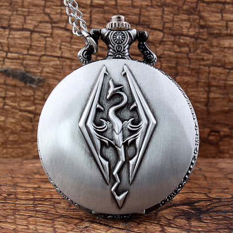 Reloj de bolsillo de plata único para Skyrim para hombre, Cosplay, escultura de dragón, reloj de bolsillo Retro de cuarzo, collar FOB, reloj de cadena, regalo ► Foto 1/6