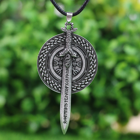Collar con colgante de vikingos nórdicos, collar con amuleto de espada y runas Vegvisir ► Foto 1/4