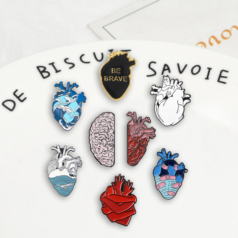 Corazón humano cerebro Pins Punk diseño creativo accesorios broches insignias mochila Pines de esmalte regalos para amigos venta al por mayor de joyería ► Foto 1/6