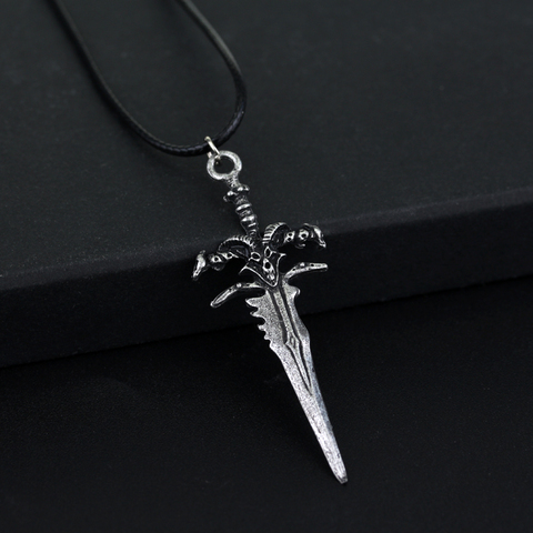 Dongsheng caliente juego de world of Warcraft alsacia espada colgantes collar Vintage Frostmourne de aleación de arma joya colgante para regalo para hombres ► Foto 1/6