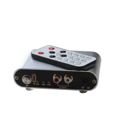 Selector de señal de Audio RCA para amplificador, conmutador de fuente con interruptor remoto, 2 vías, 3 puertos de entrada, 1 salida, 3 salidas ► Foto 1/6