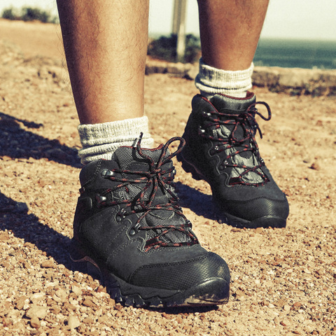 Zapatillas de deporte de invierno Clorts zapatos de senderismo hombres Botas de senderismo impermeables hombres zapatos de gran tamaño al aire libre botas de montaña hombre HKM-822 ► Foto 1/6