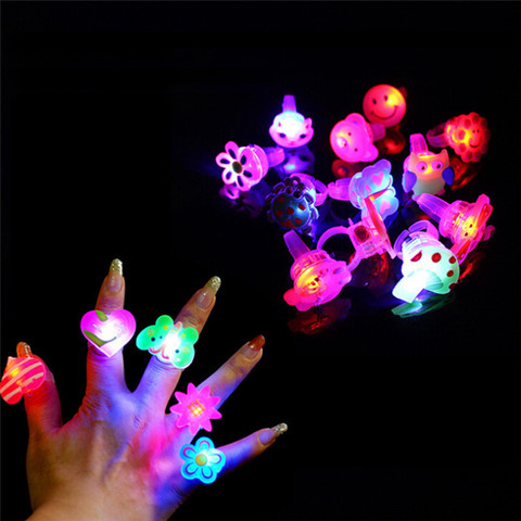 5 unids/lote nuevo dibujos animados luz intermitente LED a brillante anillo de dedo de juguetes de Navidad Año Nuevo Fiesta regalos de juguetes de peluche para los niños ► Foto 1/4