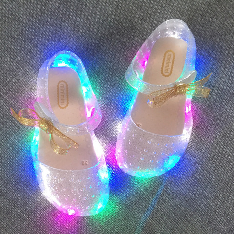 2017 Nuevo LED luz intermitente arco contrafuerte fresco zapatillas boca cabeza de pescado cabeza jalea chica fragante princesa sandalias ► Foto 1/5