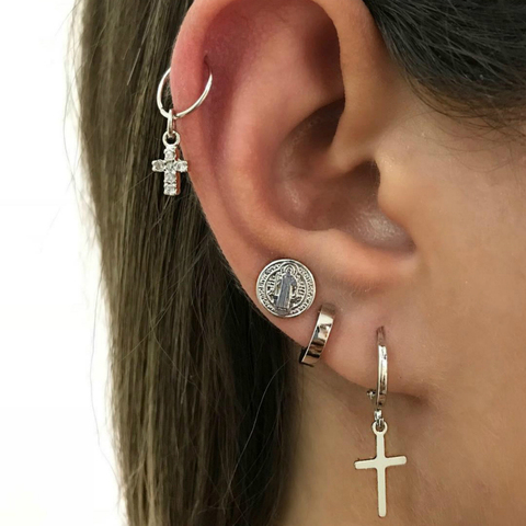 Pendientes nuevos de moda para mujer, joyería con personalidad Popular, aretes de tuerca simples humanoide cruzado para mujer, combinación al por mayor ► Foto 1/5