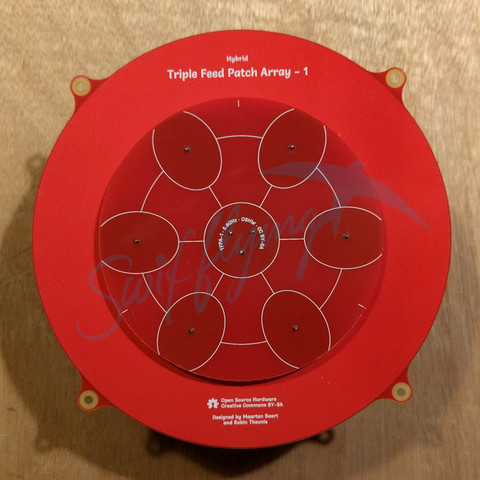 150mm Triple alimentación parche 5,8 GHz 14dBi Pagoda Array FPV antena para RC Drone ► Foto 1/4