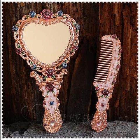 Espejo de mano con forma de corazón retro europeo, espejo de bolsillo con marco de espejo para regalo de chica J034 ► Foto 1/6