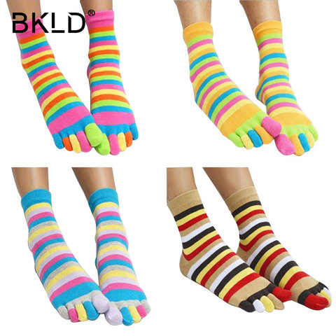 2022 nueva moda mujeres divertido de calcetines con punta de algodón calcetines con cinco dedos Casual calcetines con los dedos de los pies calcetines de colores 5 color 35-39 ► Foto 1/6