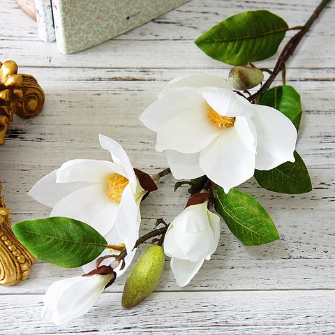 Lujo largo tallo 4 cabezas Artificial Magnolia flor rama para la decoración de la boda del hogar flores falsas decoración del jardín flores ► Foto 1/6