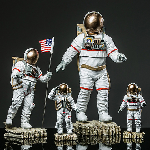 Figura de cosmonauta de resina para decoración del hogar, escultura de astronauta americano, cohete, avión, artesanía ► Foto 1/6