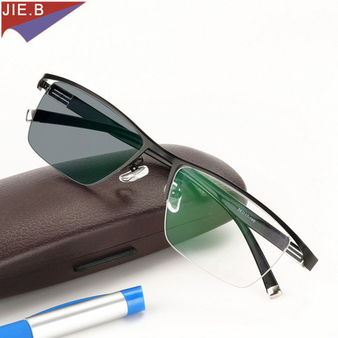 Nuevo diseño fotocromáticos gafas de lectura de los hombres con la mitad de llanta de aleación de titanio de la presbicia gafas de sol decoloración con dioptrías ► Foto 1/6