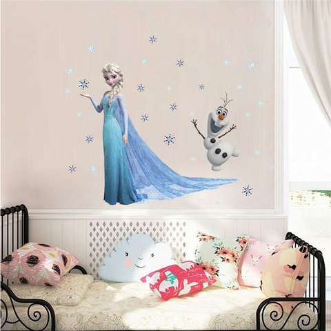 Encantadora Olaf Elsa reina copos de nieve congelado pegatinas de pared para decoración de habitación de los niños de dibujos animados casa calcomanías Anime arte Mural Cartel de la película ► Foto 1/6