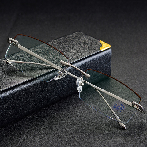 Pero las gafas azules con borde de corte de diamante para hombre sin marco personalizan el marco de gafas multienfoque progresivo. Marcos de anteojos ► Foto 1/1