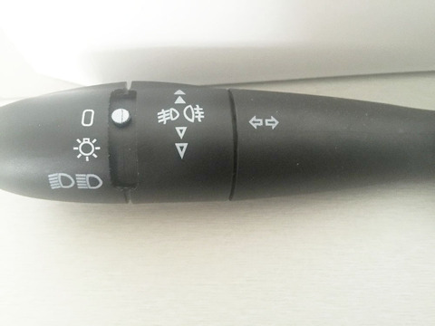 Envío libre para Citroen C2 C3 C4 C5 C8 Xsara Picasso Berlingo COM 2000 señal de giro del indicador interruptor parte ► Foto 1/6