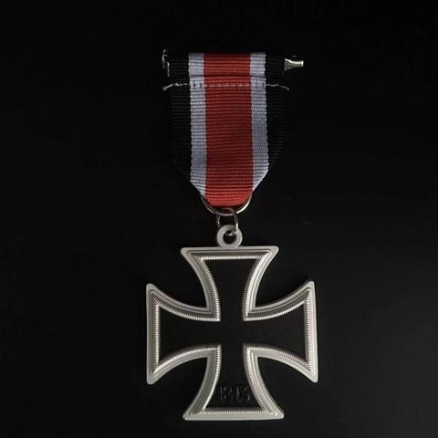 Cruz de Hierro de segunda clase con cinta, decoración de abanico militar, Alemania, 1939 Klasse EK2 ► Foto 1/2