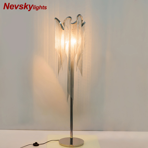 Lámpara de pie moderna de plata con flecos, lámpara led para sala de estar, lámpara de mesa con flecos de plata, decoración de metal para el suelo, accesorio de cocina ► Foto 1/6