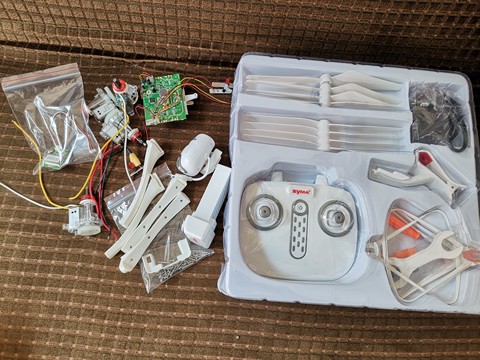 SYMA X8 PRO X8PRO GPS RC drnoe, piezas de repuesto, juego de motor, marco de protección de hoja de aterrizaje, tuerca, cargador, GPS, mando a distancia, etc. ► Foto 1/6