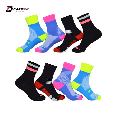 DAREVIE-Calcetines deportivos profesionales para hombre y mujer, medias para ciclismo de carretera, anti-hongos, para deportes al aire libre ► Foto 1/6