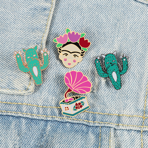 Divertido gris verde Cactus broches Retro hombres registro jugador abrigo broche de Pin insignia de moda de las mujeres Pines de esmalte botón de la joyería de los hombres caliente ► Foto 1/6