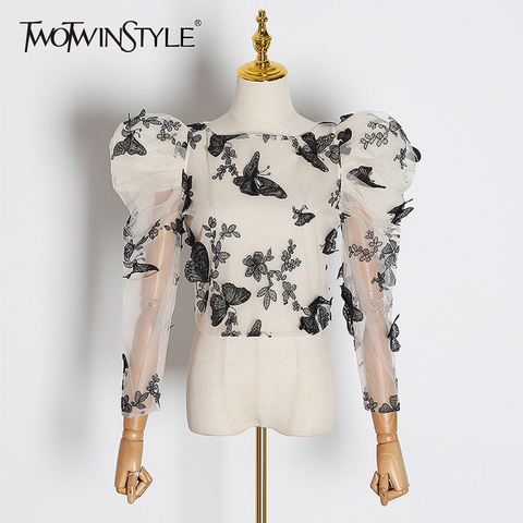 TWOTWINSTYLE bordado mariposa malla camisa mujer O cuello Puff manga Top perspectiva blusa femenina moda 2022 marea ► Foto 1/6