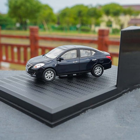 Nissan Sunny-modelo de coche estático de alta simulación, juguete para regalo con caja original, escala 1:43 ► Foto 1/5