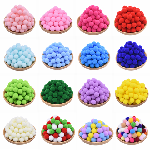 100 uds/15/20/25mm Fluffy bolas de pompones suaves hechos a mano niños Juguetes Decoración manualidades pompones de fieltro suministros para manualidades de costura 8z ► Foto 1/6