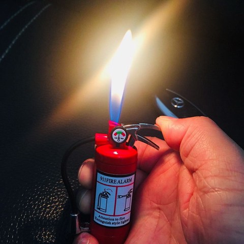 Extintor de fuego linterna el Metal ligero gratuito fuego de Gas butano mechero de tubo creativo inflado cigarro encendedor ► Foto 1/5