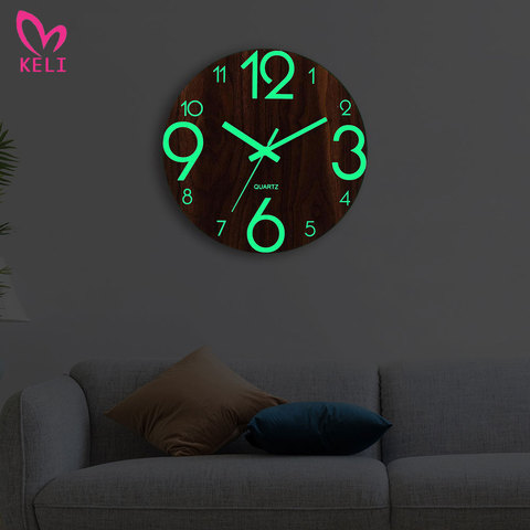 Reloj de pared de madera con números luminosos, luz que brilla en la oscuridad, Relojes de pared modernos, decoración del hogar, regalo de Navidad moderno ► Foto 1/6