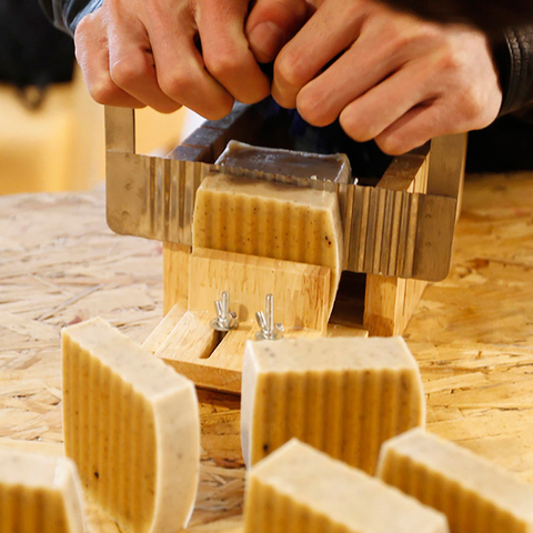 Cortador de jabón con mango de madera dura, cortador de jabón ondulado y recto de acero, herramientas de fabricación de jabón DIY ► Foto 1/6