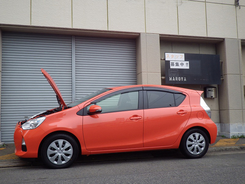 Capó delantero para coche Toyota AQUA NHP10 accesorio de amortiguación de resorte de fibra de carbono, amortiguador de elevación, accesorio de apoyo para automóvil, de 2011 a 2017 ► Foto 1/6