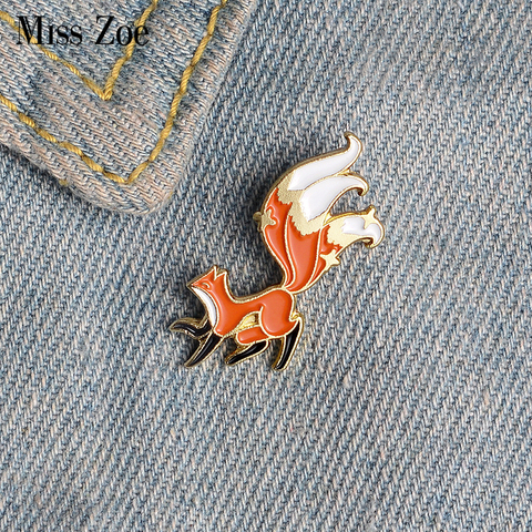 Pequeño zorro esmalte Pin personalizado Mini Animal broches para camisa solapa mochila dibujos animados gran cola zorro insignia regalo de la joyería para amigos ► Foto 1/6