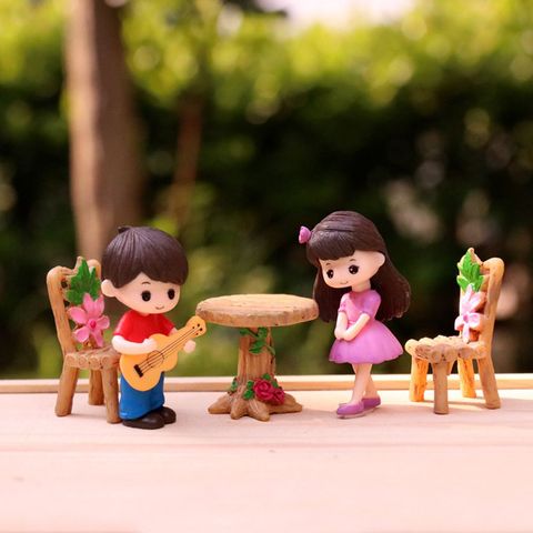 Conjunto de 2 unidades de adornos en miniatura creativos para niño y niña, figuras de parejas adorables para amantes de la guitarra, muñecos de resina artesanales, accesorios de boda ► Foto 1/6