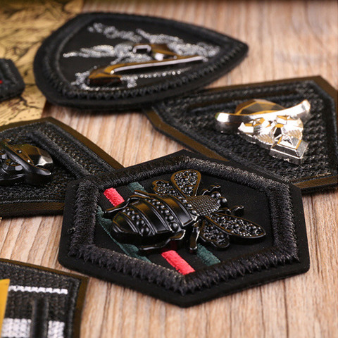 Parches bordados de cuero negro y Metal 3D para ropa, apliques militares del Ejército, insignia de abeja, pegatina de rayas para coser en ropa DIY ► Foto 1/6