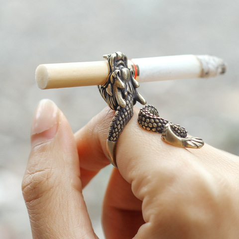 Anillo con soporte para cigarrillos para hombres y mujeres, anillo de bronce con apertura ajustable, accesorios para fumar cigarrillos, estilo Retro Punk Dragon ► Foto 1/6