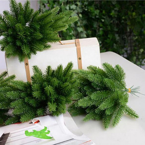 Ramas artificiales de pino, plantas falsas, accesorios para árbol de Navidad, flores artificiales de bricolaje, decoraciones, adornos de árbol de Navidad, 5 uds. ► Foto 1/6