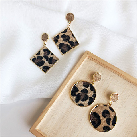 Pendientes de Clip con forma de leopardo para mujer, aretes de Clip con forma de rombo, pelo marrón, Cuadrado geométrico, redondo, para invierno ► Foto 1/6