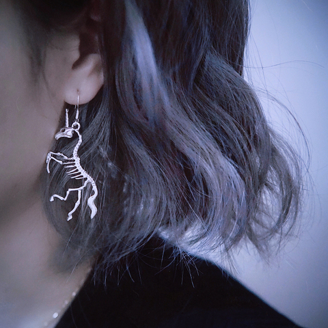 Pendientes colgantes de Color plateado con diseño de unicornio para mujer, aretes, Calavera, estilo Punk, Harajuku ► Foto 1/6